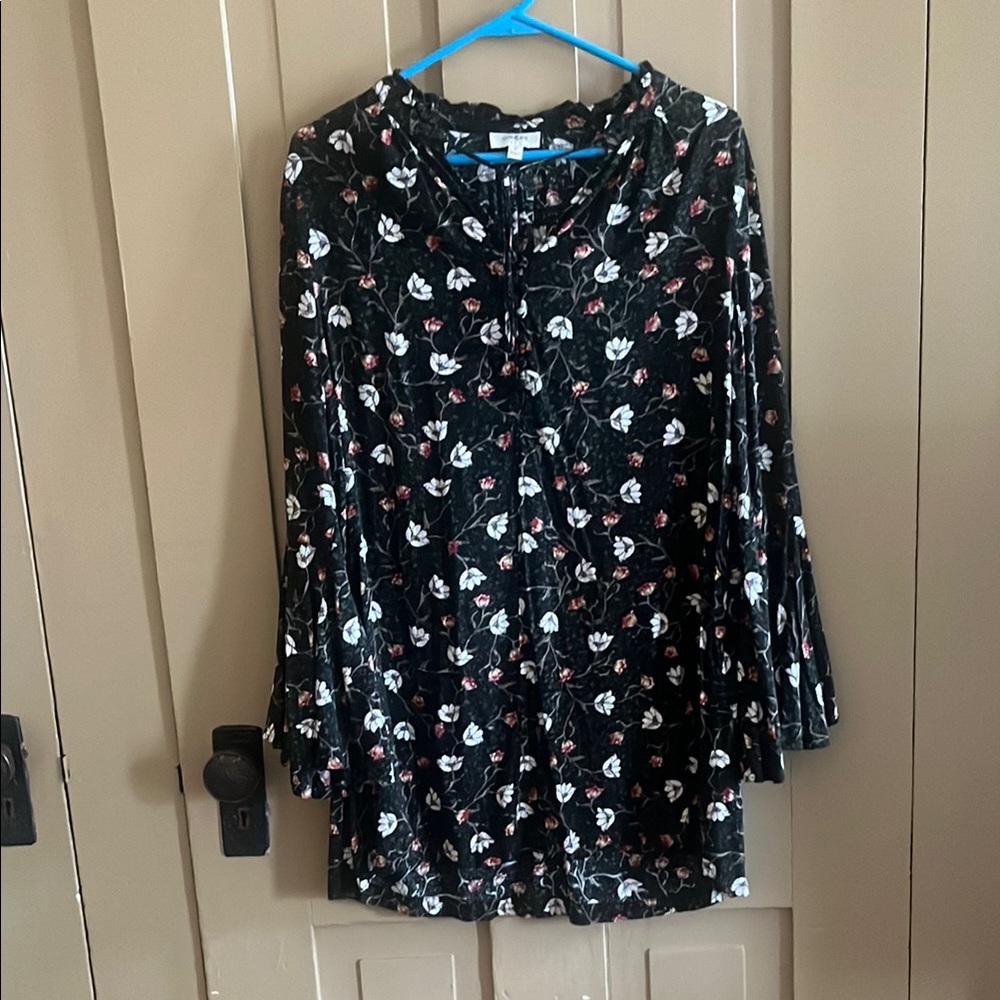 Umgee Black and White Midi Dress with Bell Sleeves and Peter Pan Collar